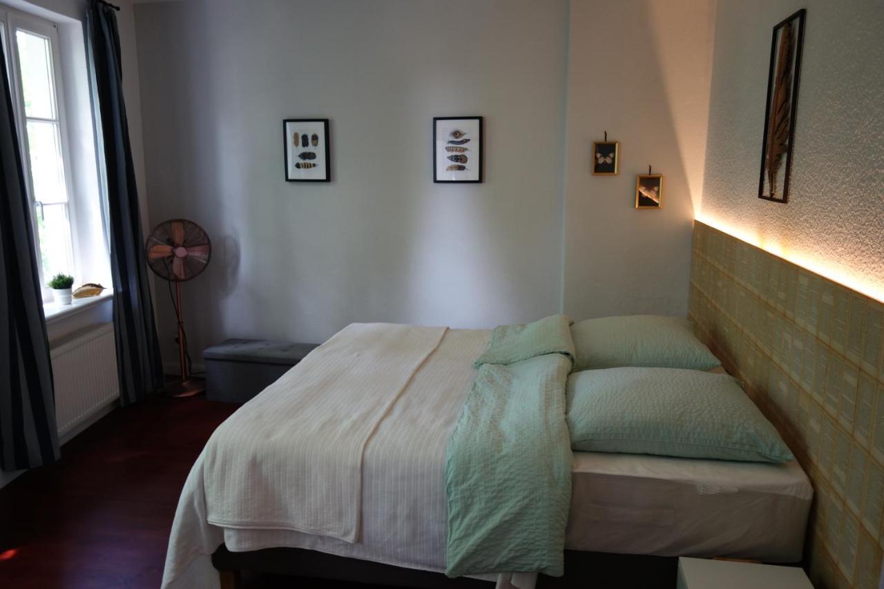 Goldene Feder Apartment Росток Екстериор снимка
