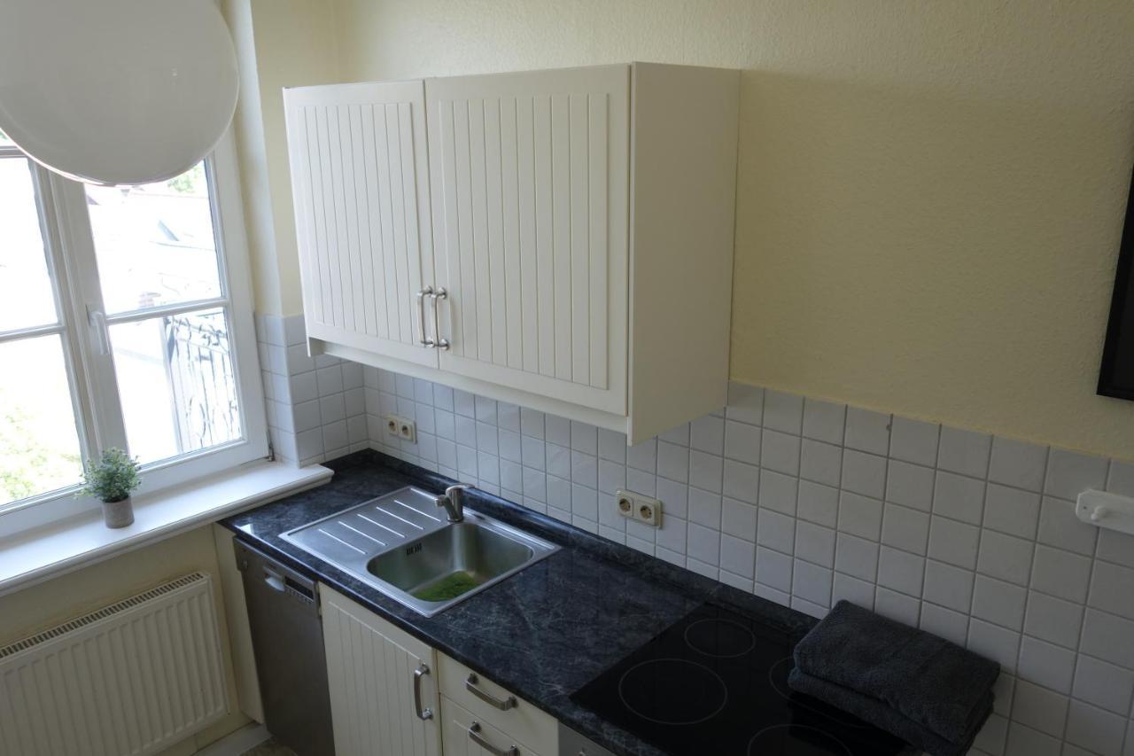 Goldene Feder Apartment Росток Екстериор снимка